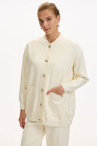 Exquise-Bisiket Yaka Cepli Gold Düğmeli Oversize Ekru Tirko Hırka-HIRKA-1-Milagron.com