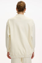 Exquise-Bisiket Yaka Cepli Gold Düğmeli Oversize Ekru Tirko Hırka-HIRKA-3-Milagron.com