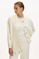 Exquise-Bisiket Yaka Cepli Gold Düğmeli Oversize Ekru Tirko Hırka-HIRKA-7-Milagron.com