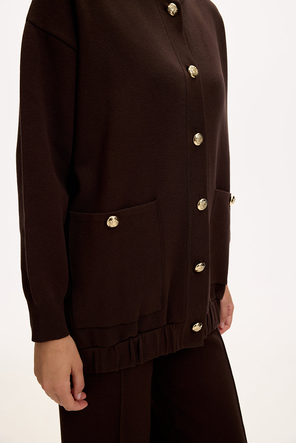 Exquise-Bisiket Yaka Cepli Gold Düğmeli Oversize Kahve Tirko Hırka-HIRKA-1-Milagron.com