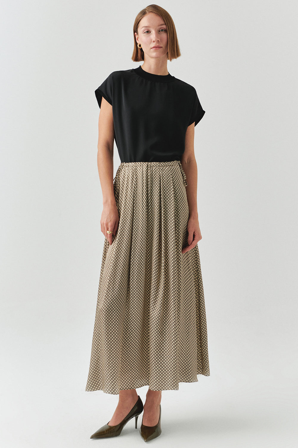 Exquise-Bisiklet Yaka Düşük Kol Triko Garnili Regular Siyah Bluz-BLUZ-6-Milagron.com