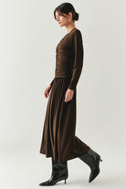 Exquise-Bisiklet Yaka Uzun Kollu Drapeli Slim Fit Midi Örme Kahve Elbise-ELBİSE-3-Milagron.com