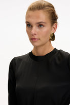 Exquise-Bisiklet Yaka Uzun Kollu Kuşaklı Regular Siyah Midi Elbise-ELBİSE-8-Milagron.com