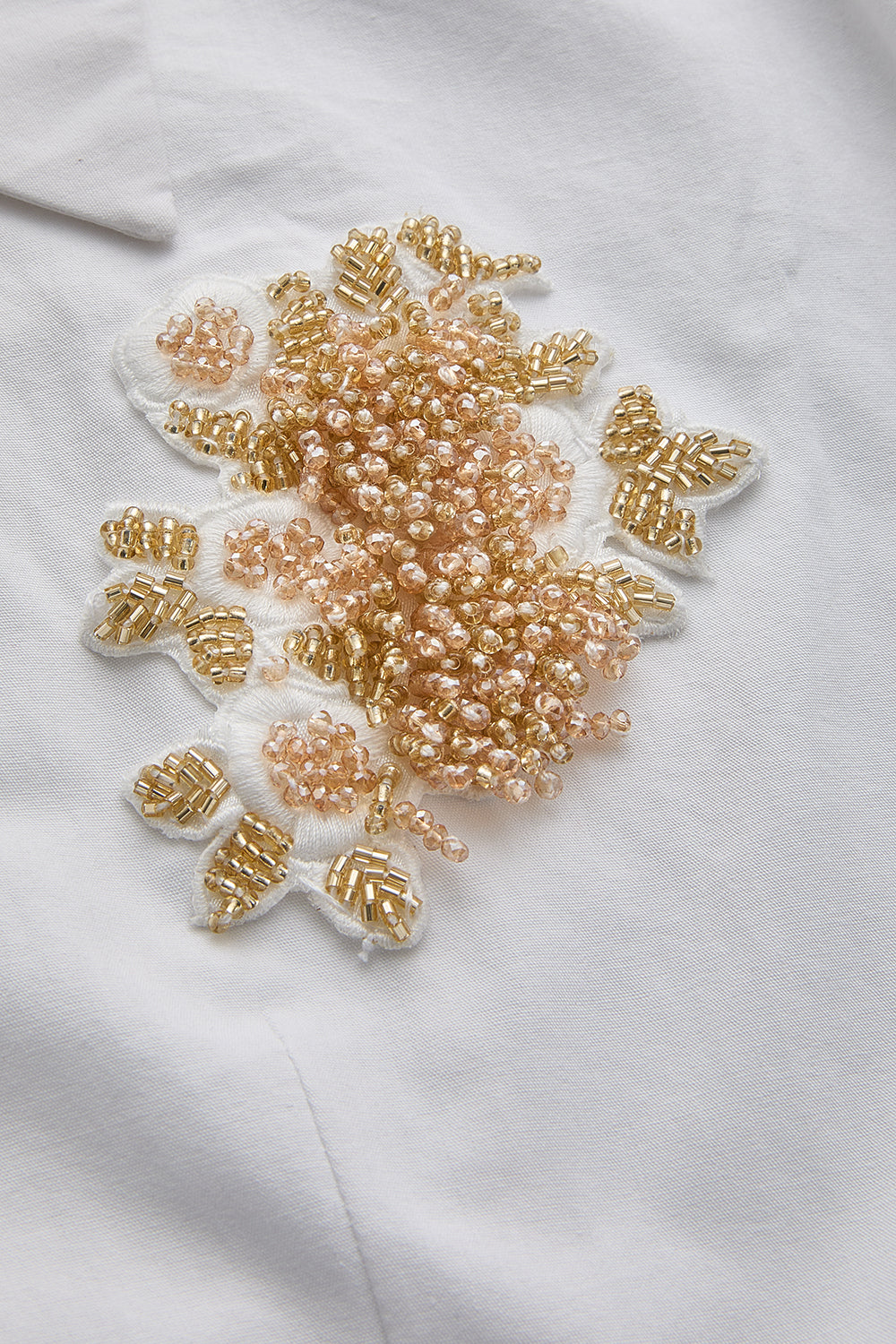 Exquise-Boncuk İşleme Detaylı Pamuklu Regular Beyaz Gömlek-Gömlek-7-Milagron.com