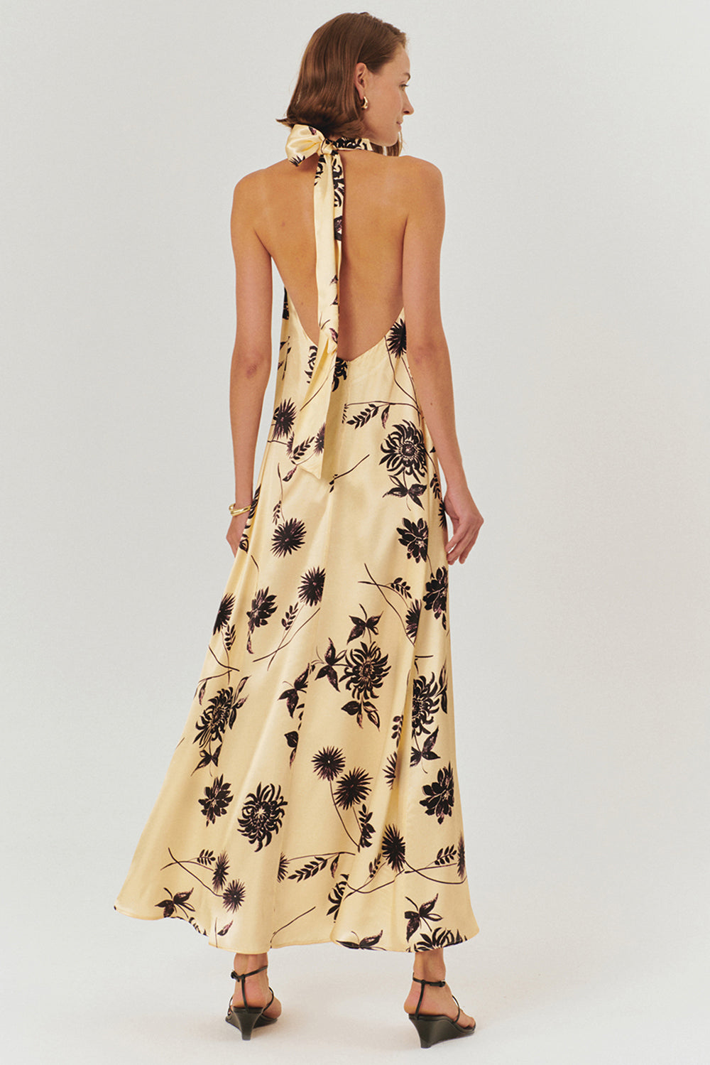 Exquise-Boyundan Bağlamalı çiçek Desenli Floş Kumaş Maxi Boy Elbise-ELBİSE-4-Milagron.com