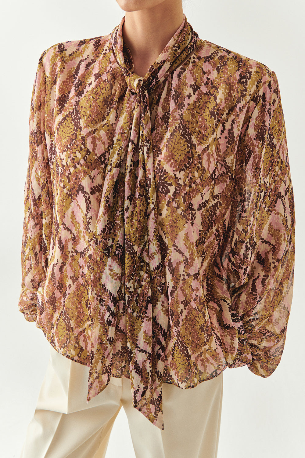 Exquise-Desenli Fular Yaka Uzun Kollu Regular Bluz-BLUZ-5-Milagron.com