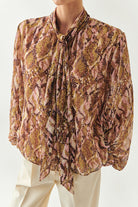 Exquise-Desenli Fular Yaka Uzun Kollu Regular Bluz-BLUZ-5-Milagron.com