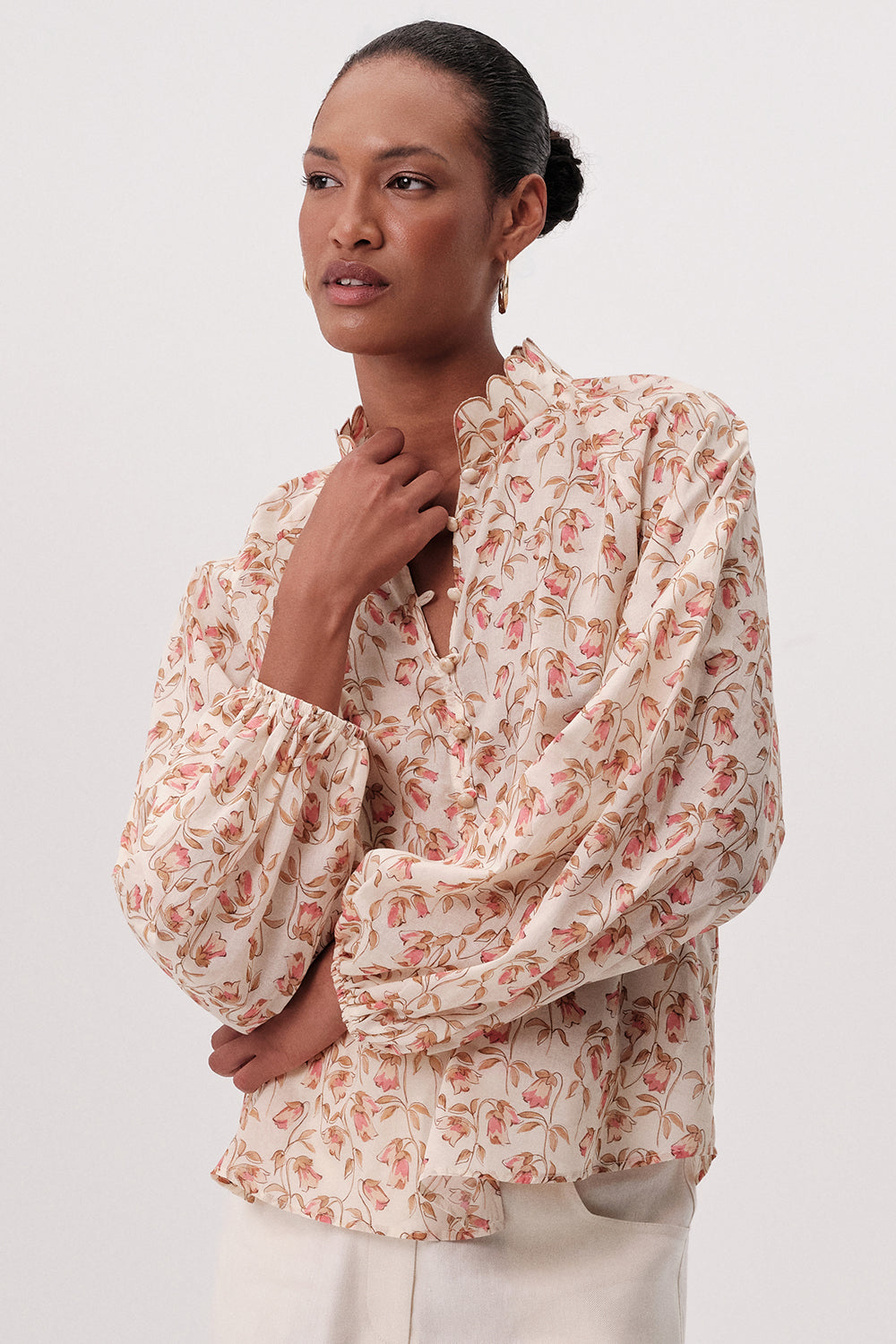 Dik Yaka Nakışlı Düğmeli Desenli Regular Çok Renkli Gömlek