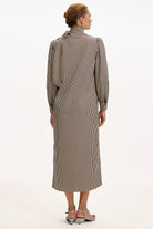 Exquise-Dik Yaka Uzuz Kollu çizgili Kuşaklı Regular Kahve Bej Midi Elbise-ELBİSE-4-Milagron.com