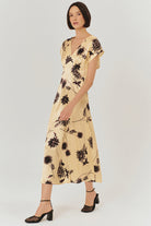 Exquise-Düşük Kol V Yaka çiçek İşlemeli Floş Kumaş Elbise-ELBİSE-2-Milagron.com