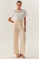 Exquise-Düz Kesim Uyumlu Kemerli Yüksek Bel Bej Pantolon-Pantolon-1-Milagron.com