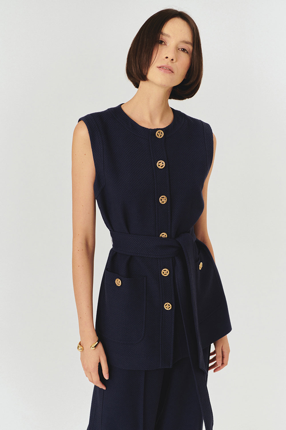 Exquise-Gold Düğme Detaylı Kuşaklı Dokulu Kumaş Cepli Slim Fit Lacivert Yelek-Yelek-3-Milagron.com