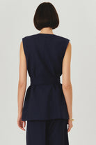 Exquise-Gold Düğme Detaylı Kuşaklı Dokulu Kumaş Cepli Slim Fit Lacivert Yelek-Yelek-5-Milagron.com