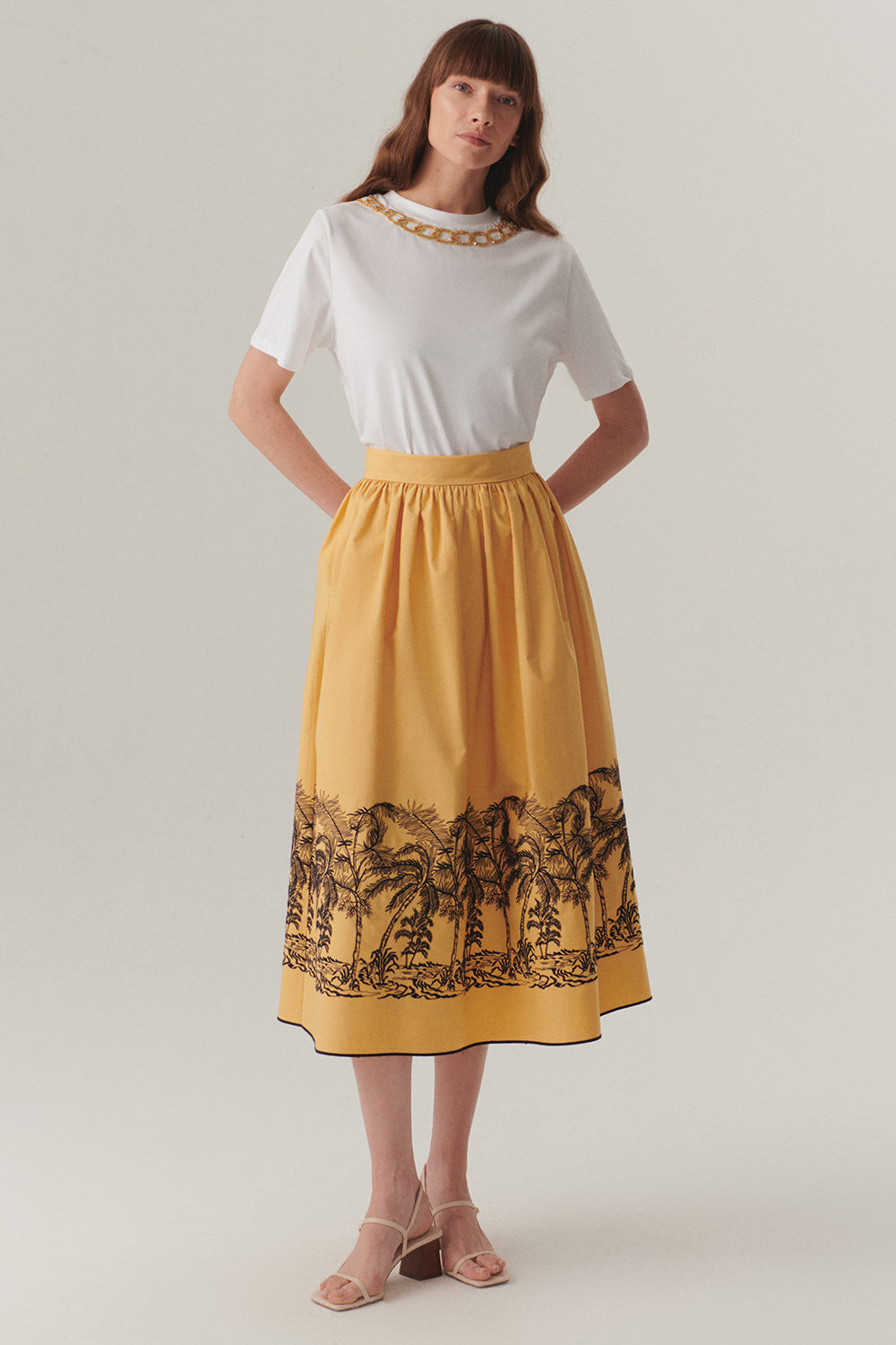 Exquise-Gold İşleme Beyaz Bisiklet Yaka Regular Pamuklu örme Tişört-T-Shirts-4-Milagron.com