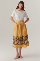 Exquise-Gold İşleme Beyaz Bisiklet Yaka Regular Pamuklu örme Tişört-T-Shirts-4-Milagron.com