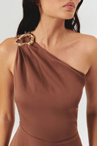 Exquise-Gold Toka Detaylı Tek Omuz Bağlamalı Kahverengi Maxi Elbise-ELBİSE-4-Milagron.com