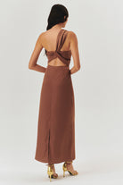 Exquise-Gold Toka Detaylı Tek Omuz Bağlamalı Kahverengi Maxi Elbise-ELBİSE-5-Milagron.com