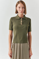 Exquise-Gömlek Yaka Düğmeli Kısa Kollu Slim Fit Haki Triko Bluz-BLUZ-2-Milagron.com