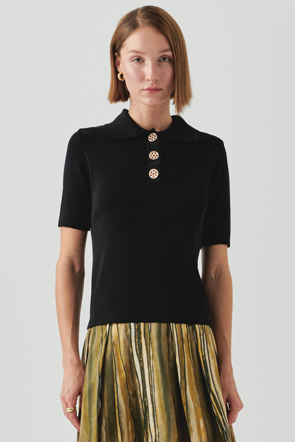 Exquise-Gömlek Yaka Düğmeli Kısa Kollu Slim Fit Siyah Triko Bluz-BLUZ-1-Milagron.com