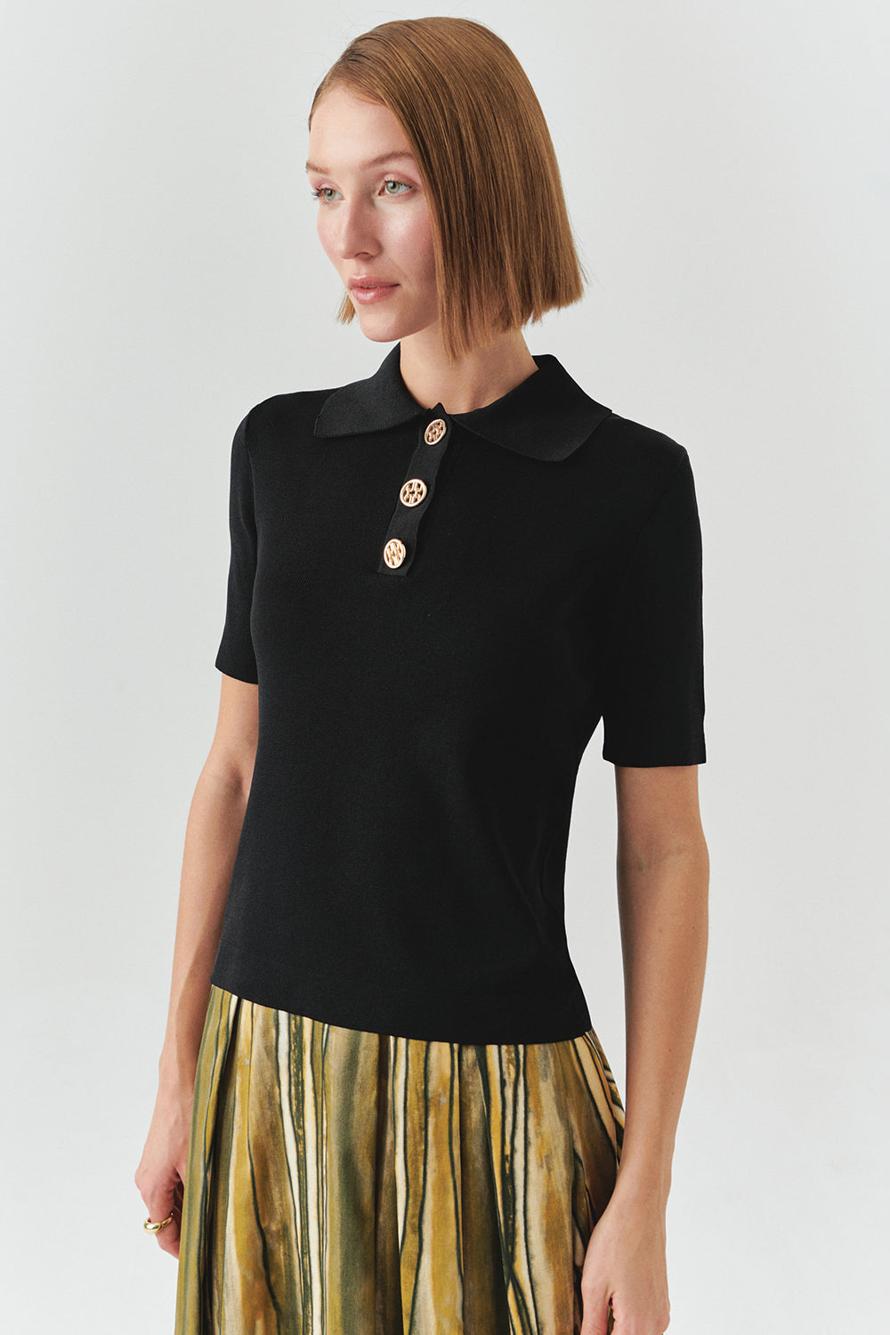 Exquise-Gömlek Yaka Düğmeli Kısa Kollu Slim Fit Siyah Triko Bluz-BLUZ-3-Milagron.com