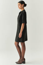 Exquise-Gömlek Yaka Kısa Kollu Oversize Cepli Siyah Mini Elbise-ELBİSE-2-Milagron.com