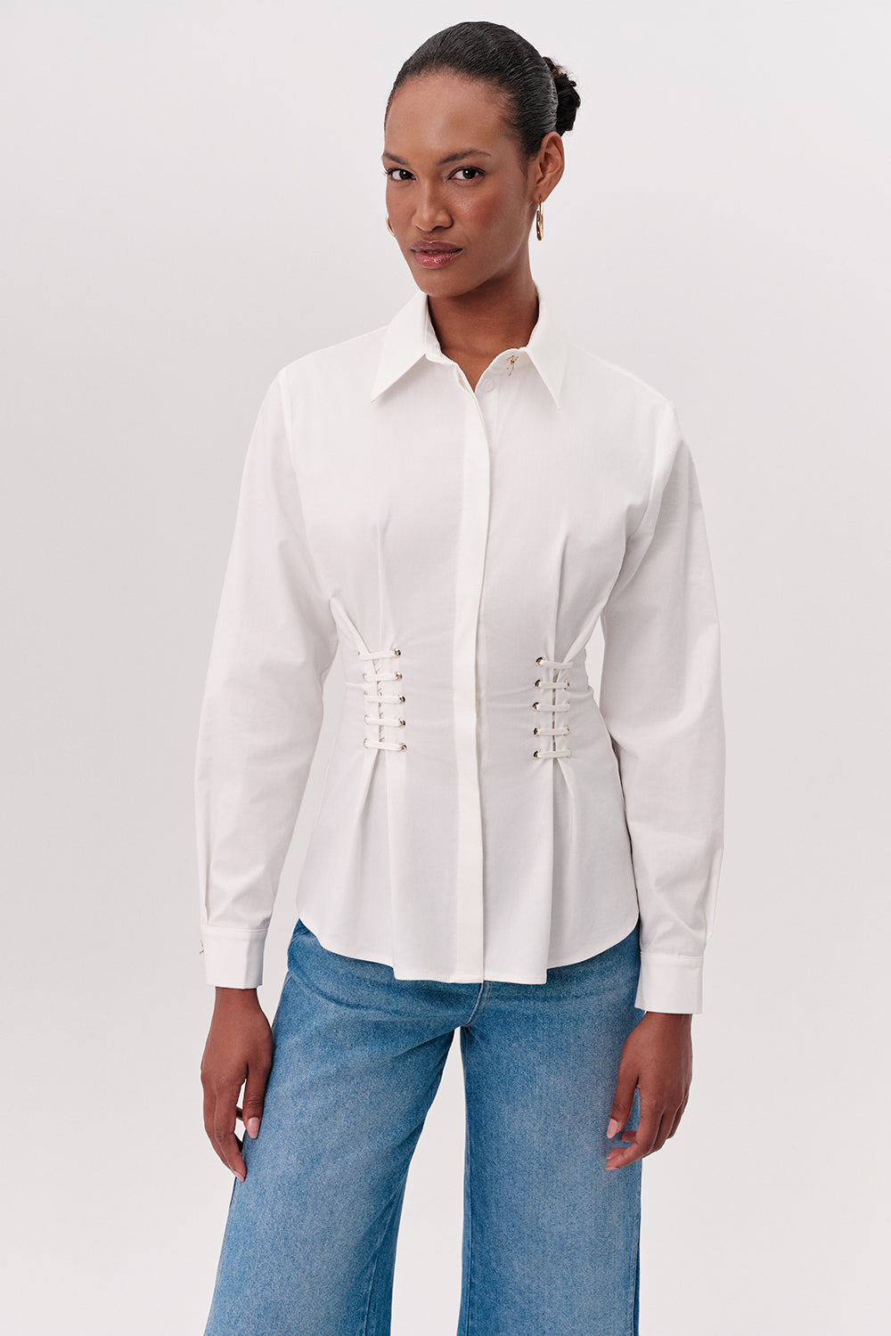 Gömlek Yaka Kuş Gözü Detaylı Bele Oturan Regular Beyaz Gömlek