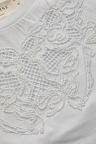 Exquise-İşleme Detaylı Beyaz Regular örme Tişört-T-Shirts-6-Milagron.com