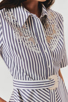 Exquise-İşleme Detaylı Kemerli çizgili A Kesim Gömlek Elbise-ELBİSE-3-Milagron.com