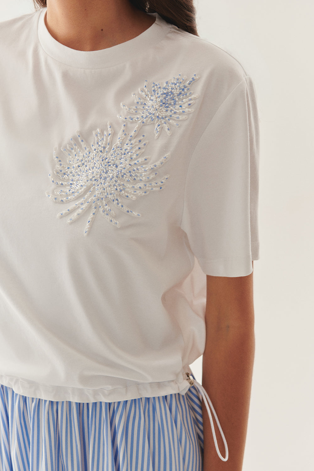 Exquise-İşleme Detaylı Kısa Kollu Bisiklet Yaka Regular Midi Elbise-ELBİSE-5-Milagron.com