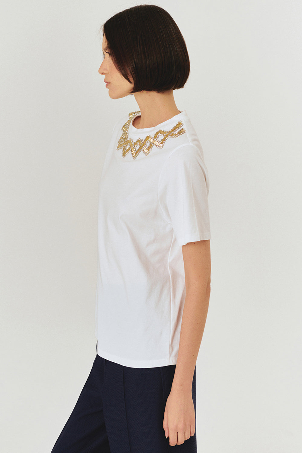 Exquise-İşleme Ve Taş Detaylı Bisiklet Yaka Beyaz Pamuklu örme Tişört-T-Shirts-3-Milagron.com