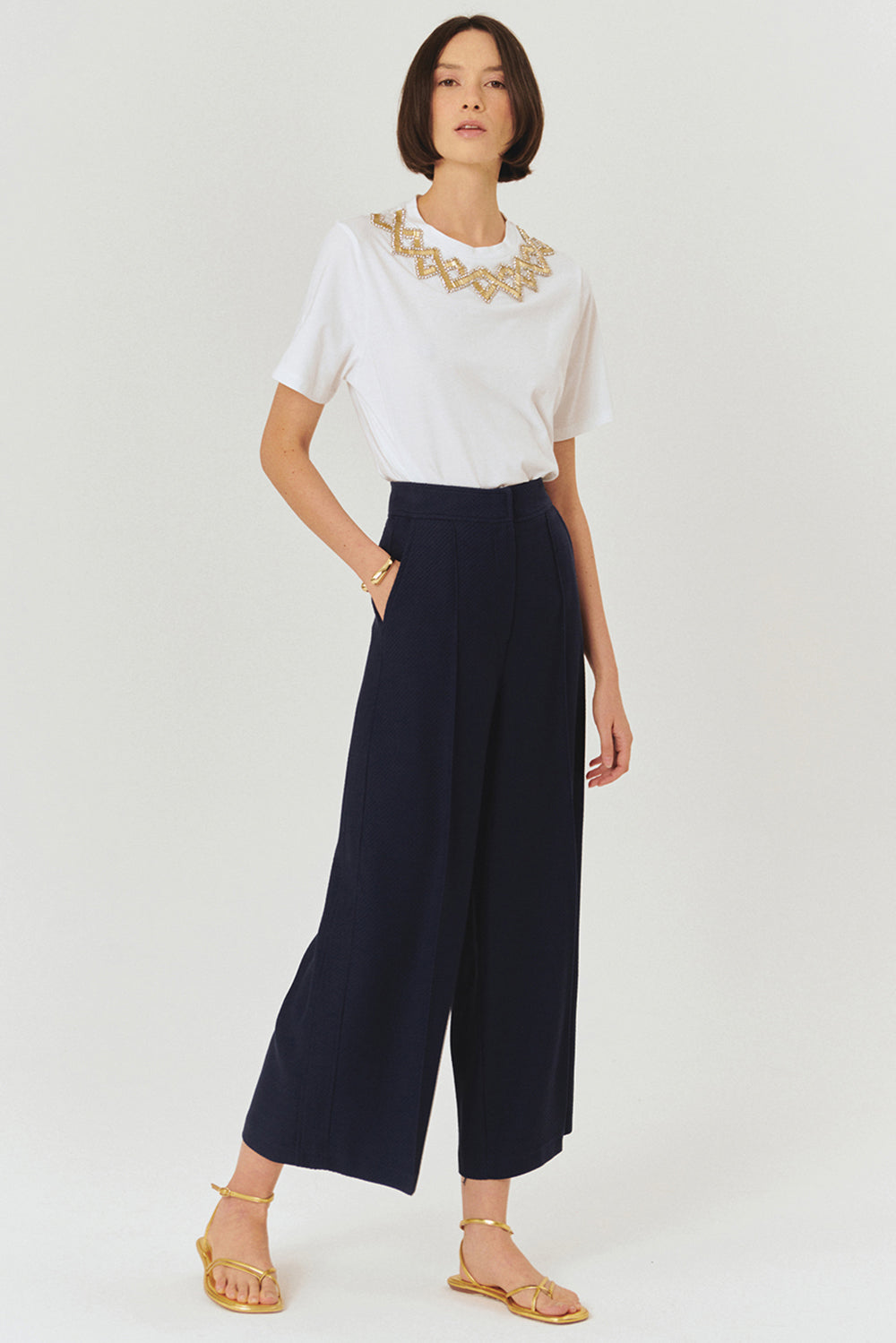 Exquise-İşleme Ve Taş Detaylı Bisiklet Yaka Beyaz Pamuklu örme Tişört-T-Shirts-5-Milagron.com