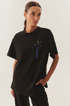 Exquise-İşlemeli Siyah Rahat Kesim Bisiklet Yaka Regular örme Tişört-T-Shirts-5-Milagron.com