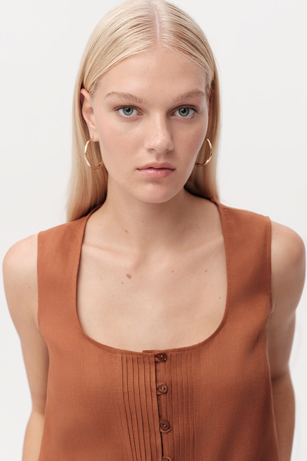 Kare Yaka Düğmeli Keten Regular Gömlek