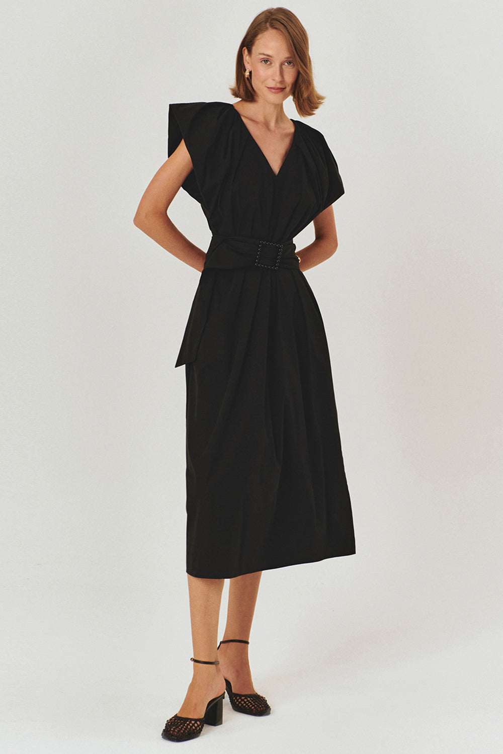 Exquise-Kemer Detaylı V Yaka Pamuklu Siyah Regular Midi Elbise-Elbise-1-Milagron.com