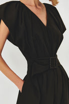 Exquise-Kemer Detaylı V Yaka Pamuklu Siyah Regular Midi Elbise-Elbise-3-Milagron.com