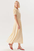 Exquise-Kısa Kol önden Düğmeli Bele Oturan Bej Elbise-ELBİSE-3-Milagron.com