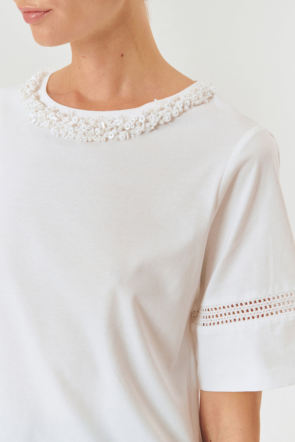 Exquise-Kol Ve İşleme Detaylı Bisiklet Yaka Beyaz Regular Pamuklu örme Tişört-T-Shirts-5-Milagron.com