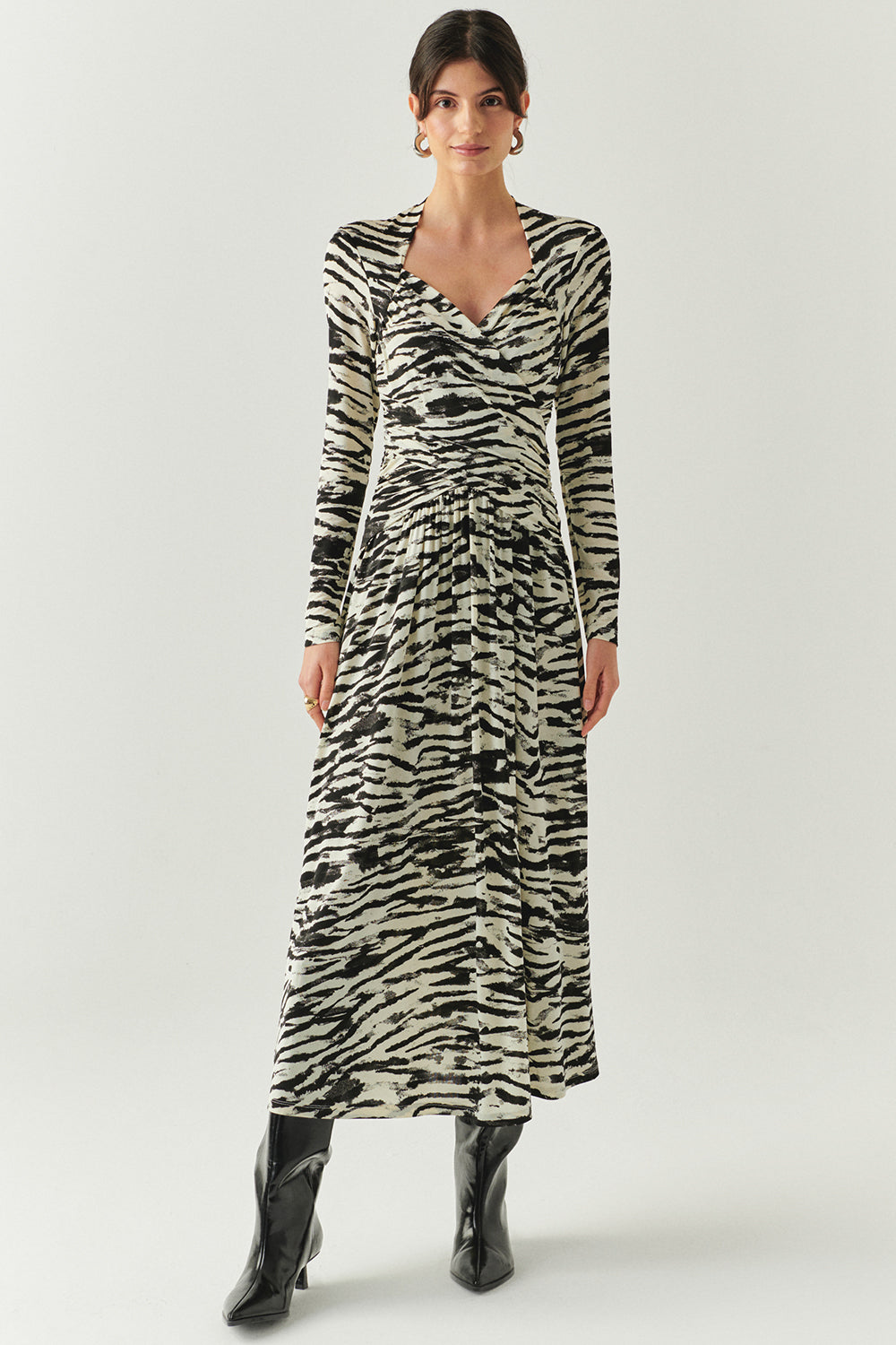 Exquise-Kruvaze Yaka Uzun Kollu Slim Fit Örme Midi Siyah Kemik Elbise-ELBİSE-1-Milagron.com