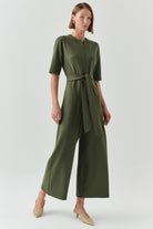 Exquise-Kuşaklı Kısa Kollu Fermuar Kapamalı örme Slim Fit Haki Tulum-TULUM-1-Milagron.com