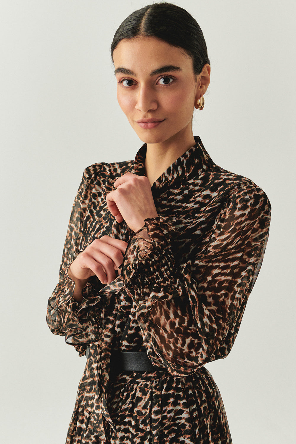 Exquise-Leopar Desen Fular Yakalı Astarlı Regular Bluz-BLUZ-2-Milagron.com