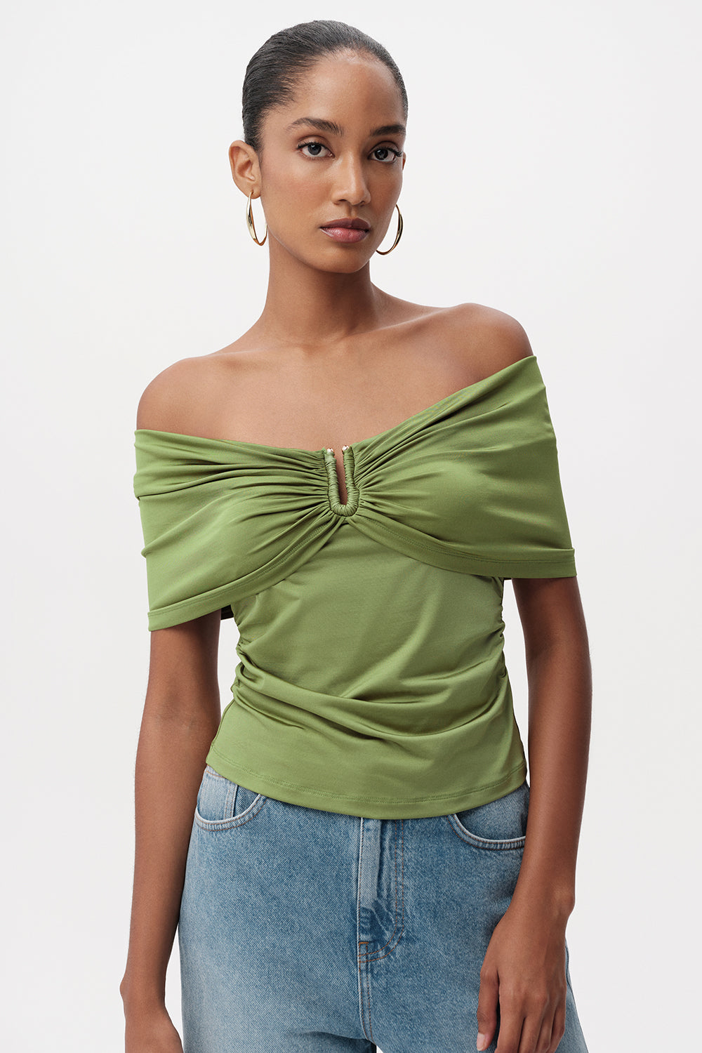 Omuzları Açık Metal Tokalı Slim Fit Örme Haki Bluz