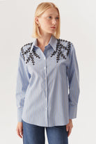 Exquise-Omuzları Taş İşlemeli Regular Fit çizgili Gömlek-Gömlek-1-Milagron.com