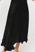 Exquise-Parlak Kumaş Saten Kiloş Midi Boy Etek-Etek-10-Milagron.com