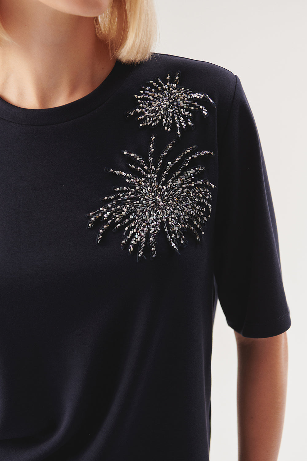 Exquise-Rahat Kesim İşleme Detaylı Bisiklet Yaka Lacivert Regular örme Tişört-T-Shirts-5-Milagron.com