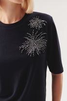 Exquise-Rahat Kesim İşleme Detaylı Bisiklet Yaka Lacivert Regular örme Tişört-T-Shirts-5-Milagron.com