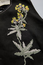 Exquise-Saf Keten Kemer Detaylı çiçek İşlemeli Siyah Midi Elbise-Elbise-6-Milagron.com