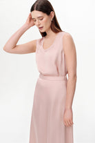 Exquise-Yuvarlak Yaka Saten Yüzeyli Ajurlu Regular Pembe Bluz-Bluz-2-Milagron.com