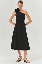 Exquise-Siyah Tek Omuzlu çiçek Detaylı A Kesim Midi Elbise-ELBİSE-2-Milagron.com