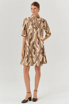 Exquise-Soyut Desenli Tokalı Kemer Detaylı Pamuklu Gömlek Yaka Regular Elbise-Elbise-1-Milagron.com