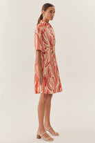 Exquise-Soyut Desenli Tokalı Kemer Detaylı Pamuklu Gömlek Yaka Regular Elbise-Elbise-10-Milagron.com